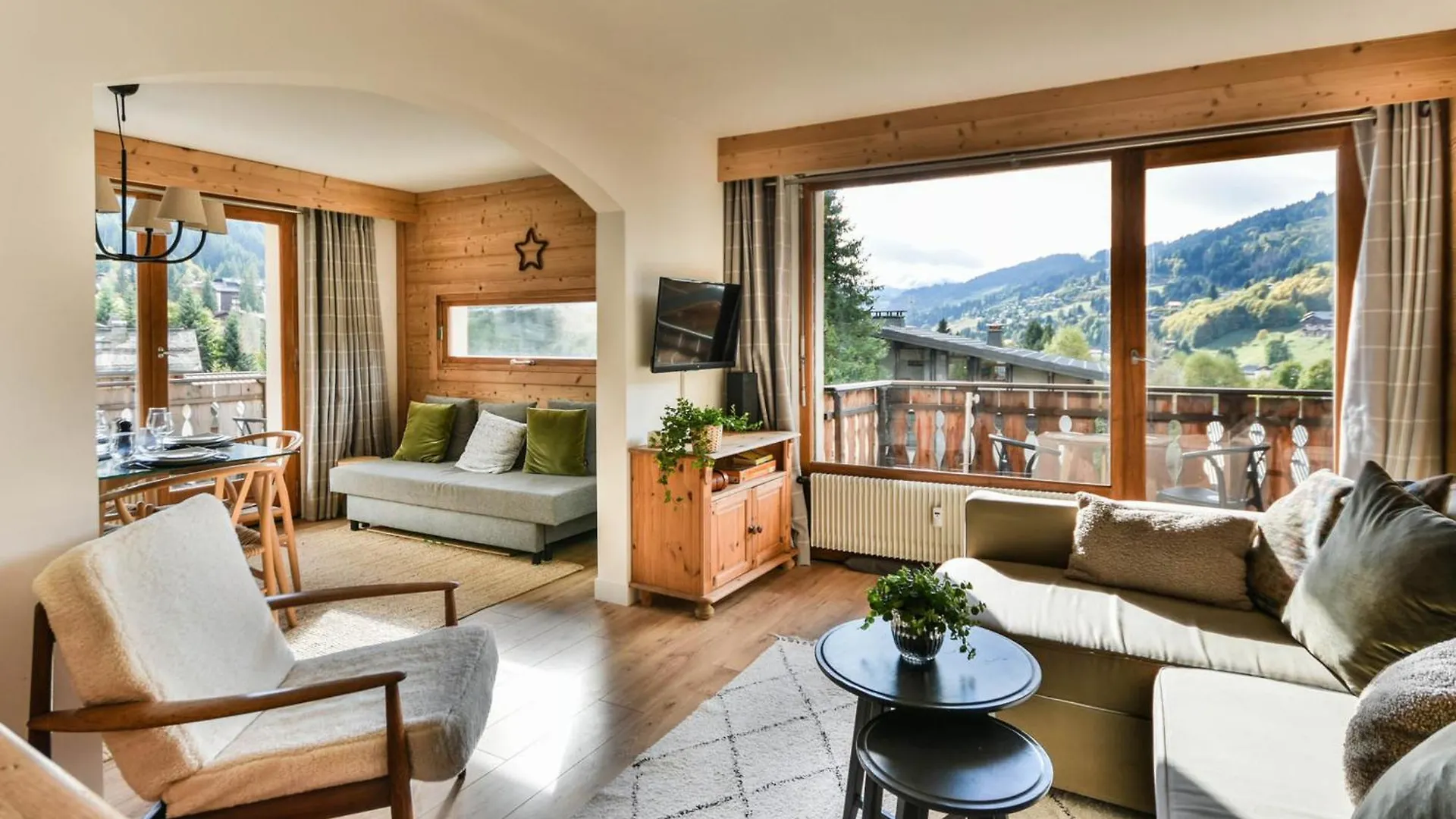 Confort Aux Gets: T2 Avec Balcons, Ski Et Parking - Fr-1-685-83 レ・ジェ アパート